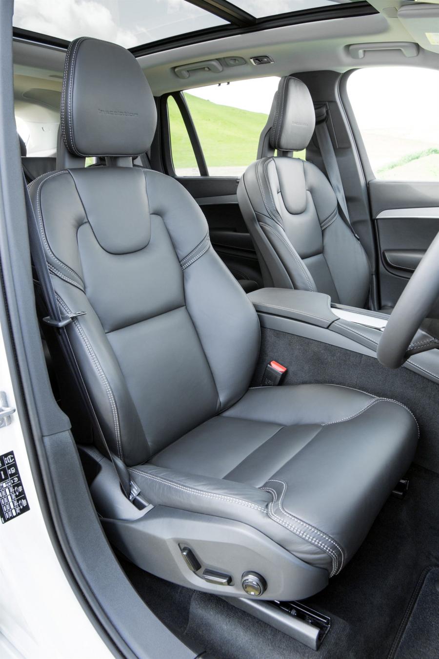  Volvo XC90 D5 Inscription 2015 года  (UK) (фото 25 из 30)